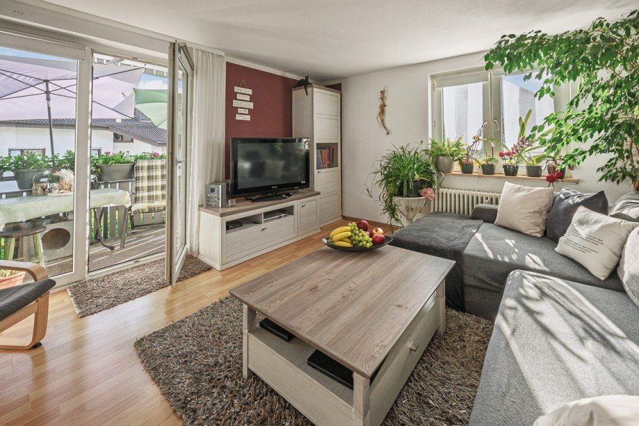 Wohnzimmer EG Mehrfamilienhaus Gundelfingen