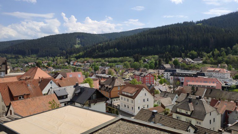 Ausblick 1 Titisee-Neustadt Dachgeschosswohnung RESERVIERT Dachgeschosswohnung in bester Lage mit traumhaftem Ausblick